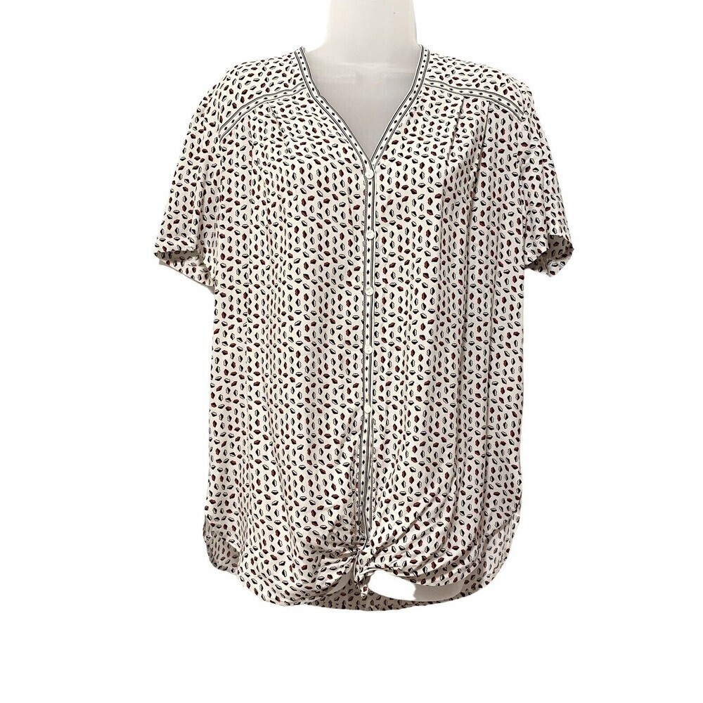 Max Studio White and Black Lip Patterned Blouse